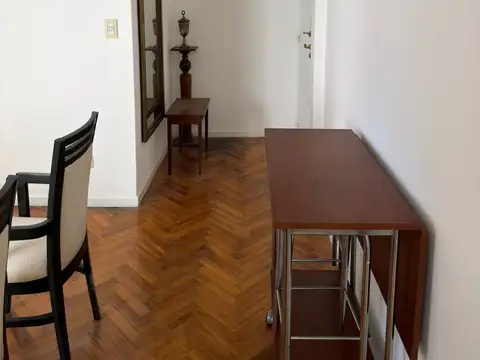 LUMINOSO DEPTO DE 2 AMB. CON LAVADERO SEPARADO - POR ESCALERA