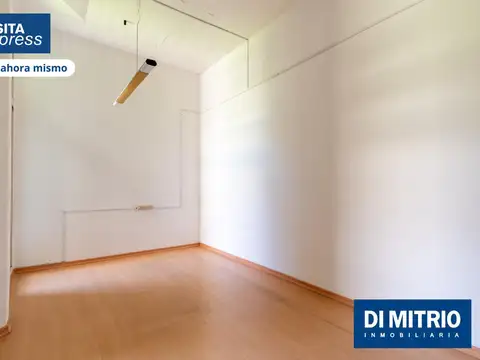 Oficina en Venta en Chacarita, USD 180.000