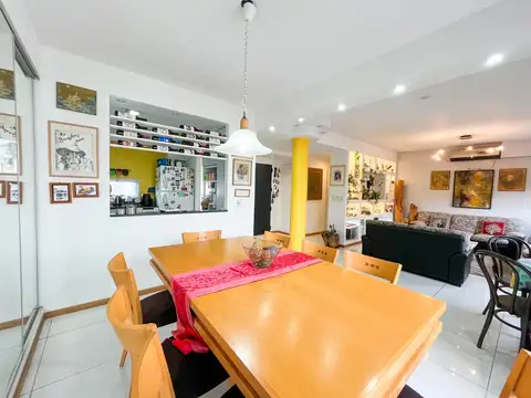 Departamento 4 ambientes con 2 baños