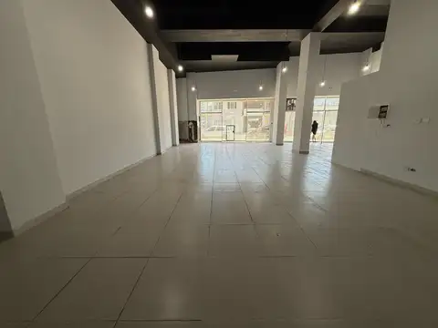 ALQUILER LOCAL COMERCIAL  EN EZEIZA CENTRO