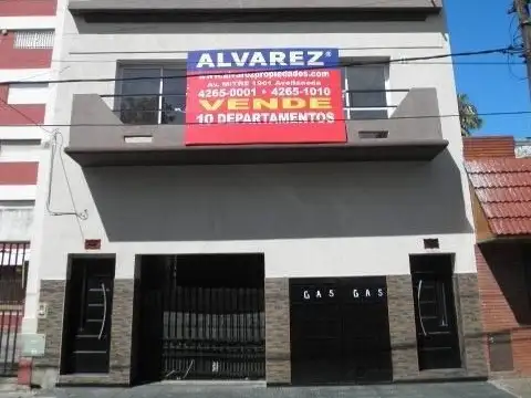 Dpto. 2 amb. A Estrenar, sin expensas, 1 cuadra Av. Mitre