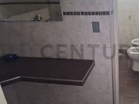 CASA 2 HABITACIONES+ ESTUDIO/LOFT  LIMITE CIUDAD A UNA CUADRA AV SAN MARTIN