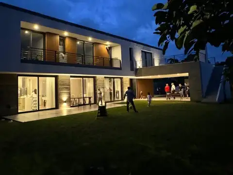 Casa en Alquiler Temporal de 3 dormitorios