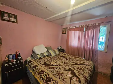 1 casa y dos departamentos en venta en Quilmes Oeste