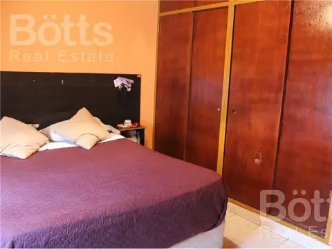 Venta de Casa Multifamiliar en Villa Lugano