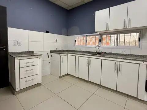 CASA 3 AMBIENTES CON PATIO