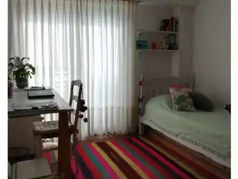 DEPARTAMENTO 2 DORMITORIOS. MONTEVIDEO 441. CONTRA FRENTE CON BALCON