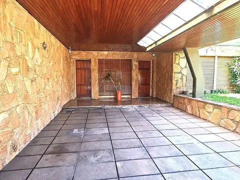 Casa Chalet  en Venta en Villa Ballester, San Martin, G.B.A. Zona Norte