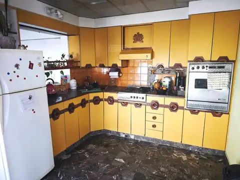 Casa 5 ambientes con 1 baño