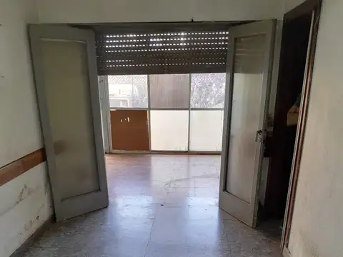 CASA 5 AMB. CON COCHERA