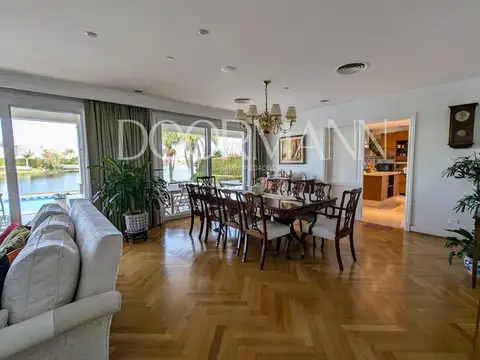 Casa en Venta al Este