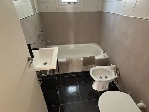 Oficina en Alquiler en Moron, $ 400.000