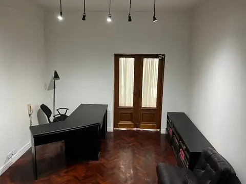 Oficina en Alquiler en Balvanera, $ 550.000