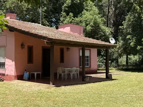 Hermosa casa en el Barrio La Araucaria, con una ubicación privilegiada en el corazón del barrio!