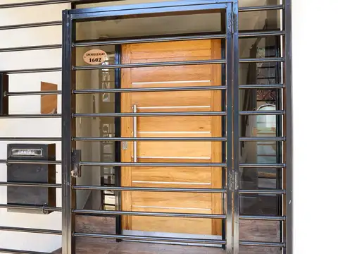 Cnel M Dorrego 1600, Piso 2