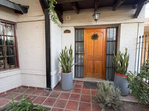 SE VENDE CASA CUATRO HABITACIONES CÓRDOBA