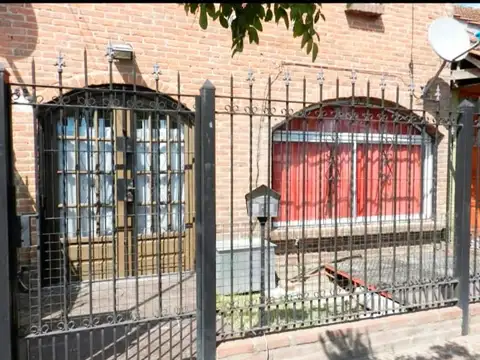 Teniente Primero Eduardo Ibañez 200