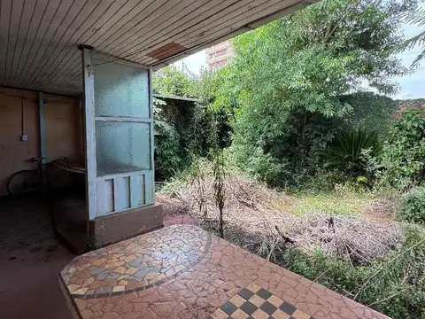 CF1203 - CASA A RECLICLAR - AV. ROQUE SAENZ PEÑA Y SALTA