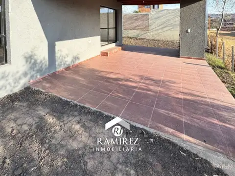   SE VENDE CASA A ESTRENAR – VILLA DEL DIQUE