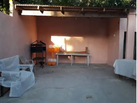 Casa 3 ambientes con 1 baño