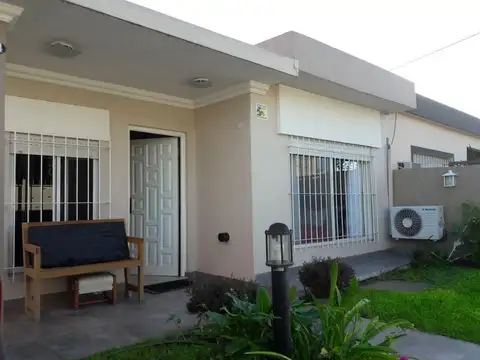 Casa en venta de 2 dormitorios c/ cochera en Belén de Escobar