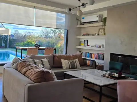 Casa en Alquiler Temporal con 4 cocheras