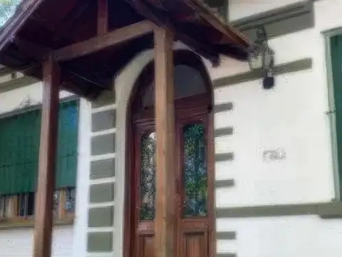 Casa en venta - 3 Dormitorios 3 Baños - Cocheras - 270Mts2 - Tigre