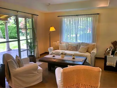 Casa en Alquiler de 3 dormitorios