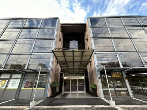 Oficina en Alquiler en Parque Patricios, USD 2.400