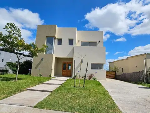 Casa  en Venta ubicado en Santa Elena, Pilar del Este, Pilar