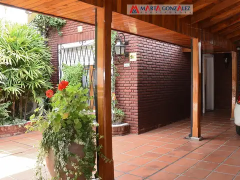 Casa en Venta en Villa Sarmiento, USD 209.000