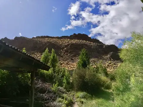 Hermosa Cabaña "Estilo Campo" de 4 ambientes.