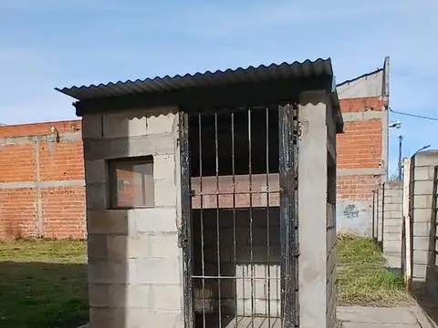 Galpón con gran predio, Las Americas