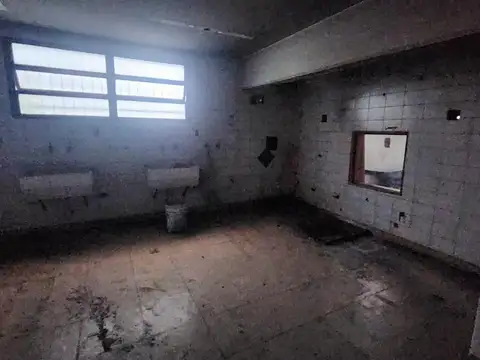 Venta Depósito de 1.345 m2 - Zona San Justo