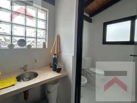 Oficina 2 ambientes con 1 baño