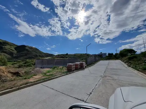 calle las jarillas 2400