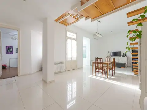 Depto Tipo Casa en Venta de 4 ambientes