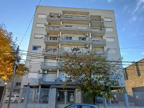 Departamento Monoambiente Con Cochera. Moron Sur