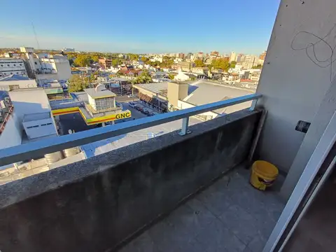 Departamento Monoambiente Con Cochera. Moron Sur