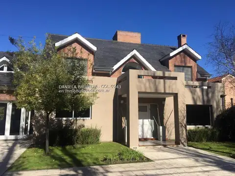 Casa en Venta en Gonnet [Cod: 2852-13]