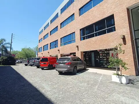 Oficina en Venta con 1 cochera