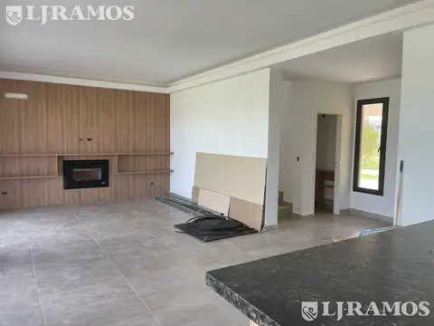 Casa en Venta en El Naudir, USD 249.000