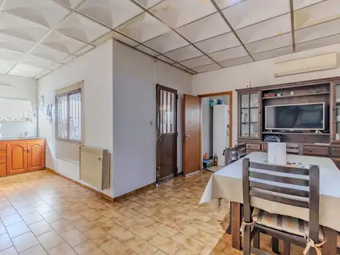 Casas en venta en Los Hornos 2 dormitorios