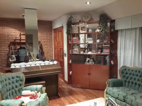 Casa en Venta en Castelar, USD 520.000