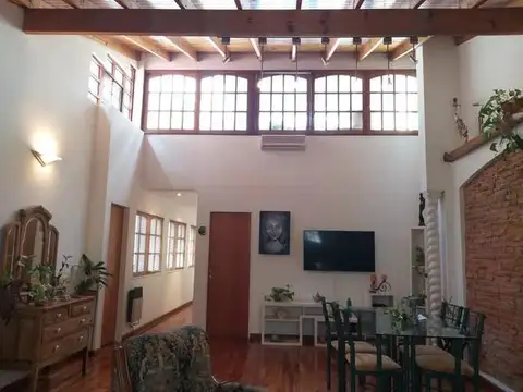 Depto Tipo Casa en Venta de 4 dormitorios