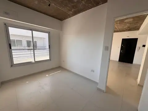 Departamento en Alquiler en Lanus Este, $ 650.000