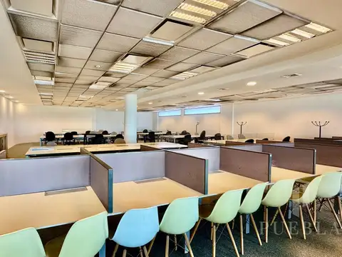 Oficina en Alquiler con 2 cocheras