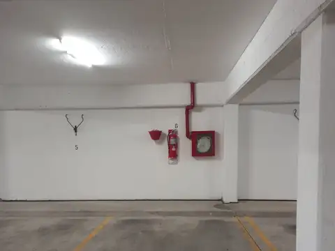 Venta cochera cubierta Uruguay 3100,  Barrio Sur