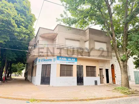 Casa en Venta de 3 dormitorios y 6 ambientes en ciudad de La plata, provincia de Buenos Aires