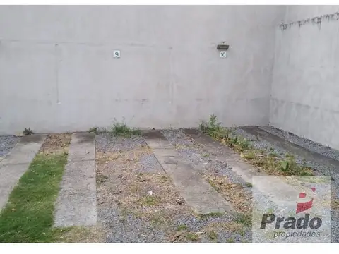 Cochera en Venta Descubierta